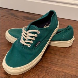Slim Fit Vans Classics